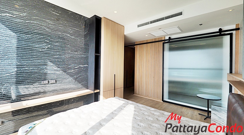 Cetus Beachfront Condo Pattaya For Sale - CETUS04-23