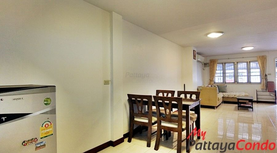 Sub Sombat Village Central Pattaya Townhouse For Sale - HCSS03