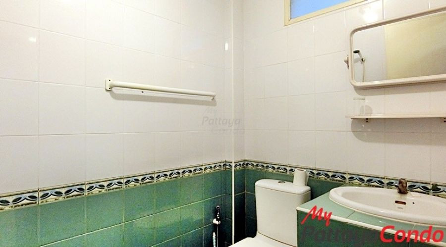 Sub Sombat Village Central Pattaya Townhouse For Sale - HCSS03-7