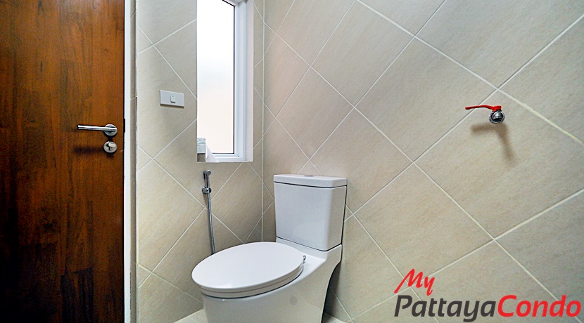 Beverly Hills Village Pattaya Townhouse For Sale - HP0003