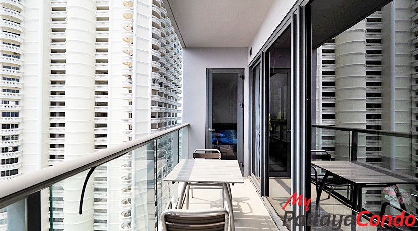 Zire Wong Amat Pattaya Condo For Sale - ZIR04
