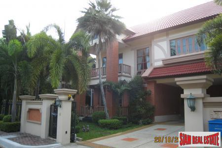 Tudor-style Two Storey House on a 121 sqw Plot in Kaset-Navamin, Bangkok-0