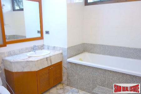 Noble House Thonglor 25