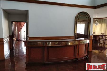 Le Premier 1 | Large Penthouse Condo at Sukhumvit 23, Bangkok