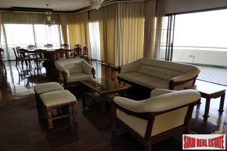 Le Premier 1 | Large Penthouse Condo at Sukhumvit 23, Bangkok