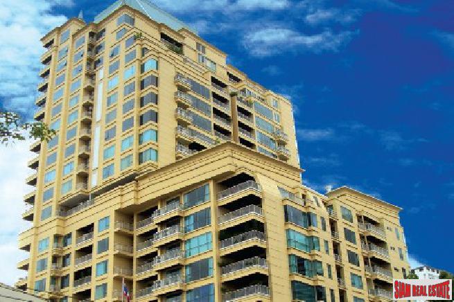 Wilshire Condo Sukhumvit 22 | Spacious Three Bedroom with City Views on Sukhumvit 22, Bangkok