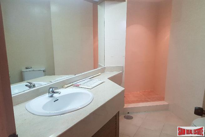 Fifty Five Tower | Spacious Three Bedroom Corner Condo for Sale on Sukhumvit 55, Thong Lor-24