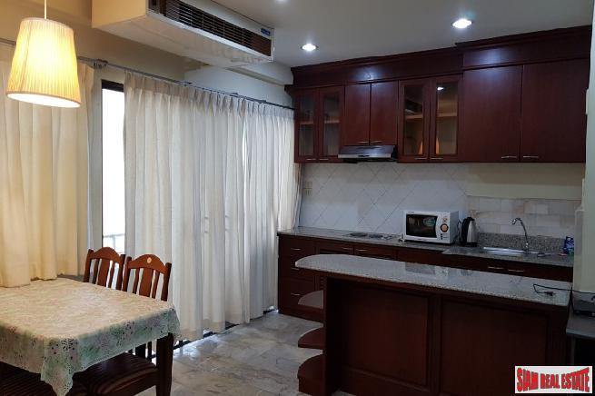 Saranjai Mansion | Large One Bedroom with Balcony and Pool View on Sukhumvit 6, Bangkok-14