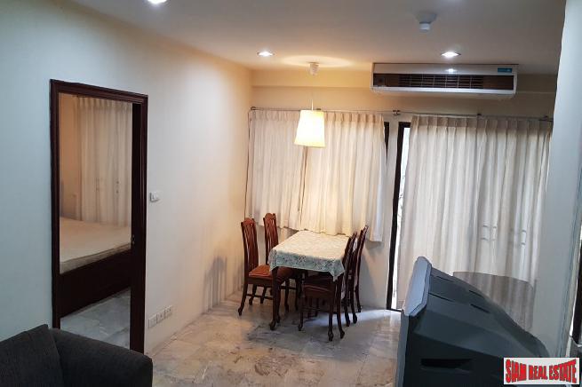 Saranjai Mansion | Large One Bedroom with Balcony and Pool View on Sukhumvit 6, Bangkok-16