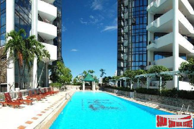 Waterford Park Condo | Spacious Panoramic City View Renovated Condo at Thong Lor, Sukhumvit 53