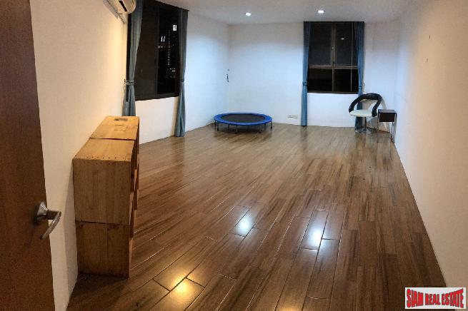 Waterford Park Condo | Spacious Panoramic City View Renovated Condo at Thong Lor, Sukhumvit 53-10