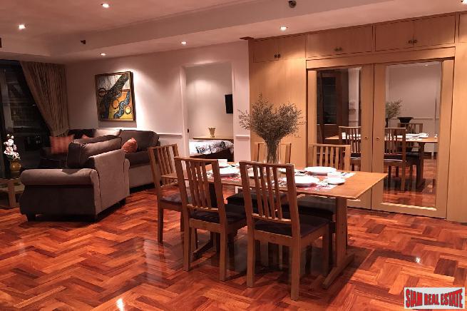Las Colinas | Exceptional 2 Bed Condo at Asoke, only 150 metres to BTS/MRT-1