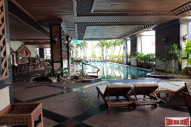 Las Colinas | Exceptional 2 Bed Condo at Asoke, only 150 metres to BTS/MRT-23