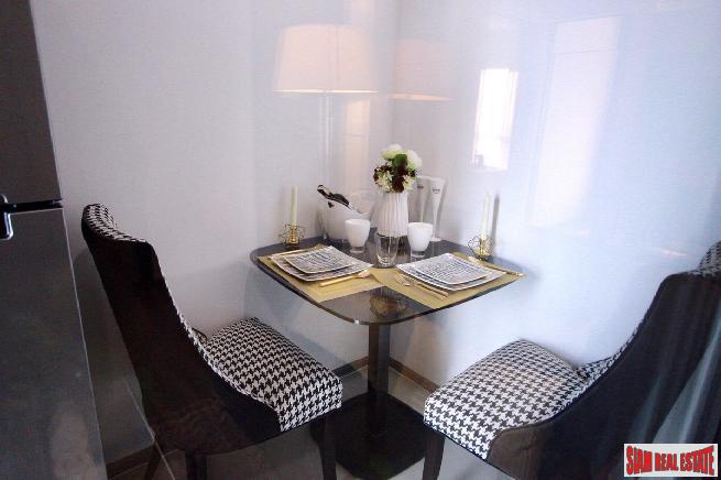 Newly Completed Classy High-Rise Condo at Wongwian Yai BTS, Sathorn-29