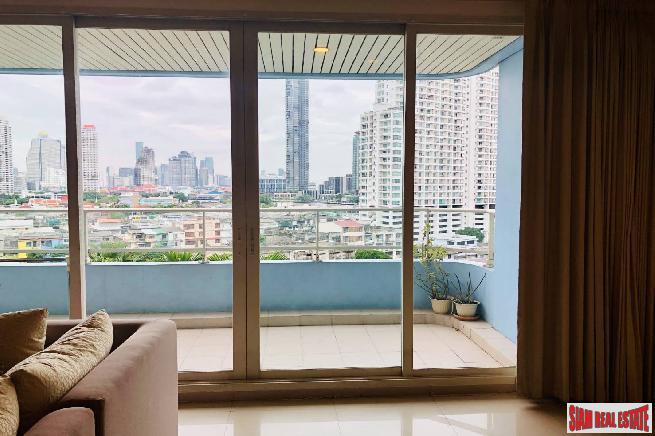 Watermark | Stunning Three-Bedroom Riverside Condominium for Sale in Bangkok-8