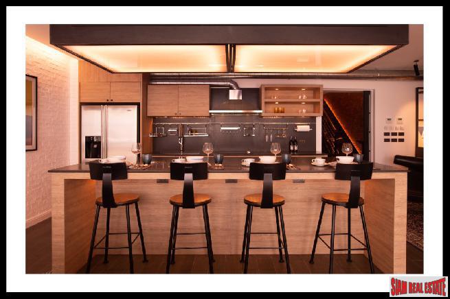 Boutique Low-Rise of Exclusive Modern Industrial Duplex Condos at Sukhumvit 65, Ekkamai-14