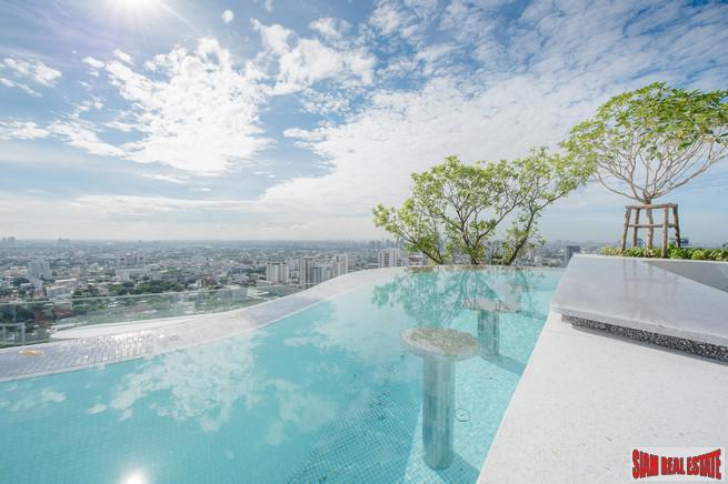 Newly Completed High-Rise Condo with Excellent Facilities at the Popular area of Ekkamai by Top Developer - 2 Bed Units