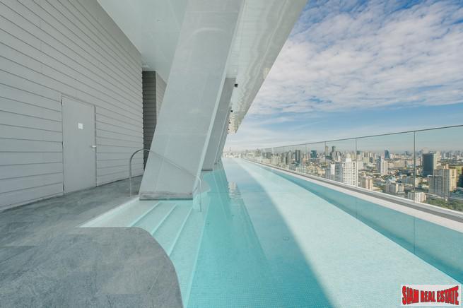 Newly Completed High-Rise Condo with Excellent Facilities at the Popular area of Ekkamai by Top Developer - 2 Bed Units