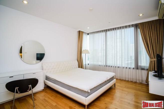 Aguston Sukhumvit 22 | Dynamic Deluxe Two Bedroom Condo with Extras in Phrom Phong-4