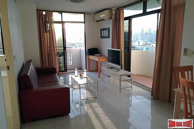 J.C.Tower | A Nice One Bedroom Corner Condo in Popular Thong Lo-2