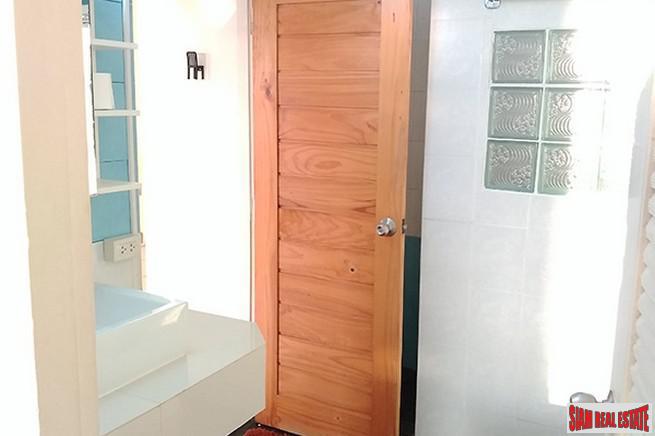 J.C.Tower | A Nice One Bedroom Corner Condo in Popular Thong Lo-5