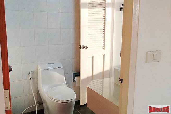 J.C.Tower | A Nice One Bedroom Corner Condo in Popular Thong Lo-6