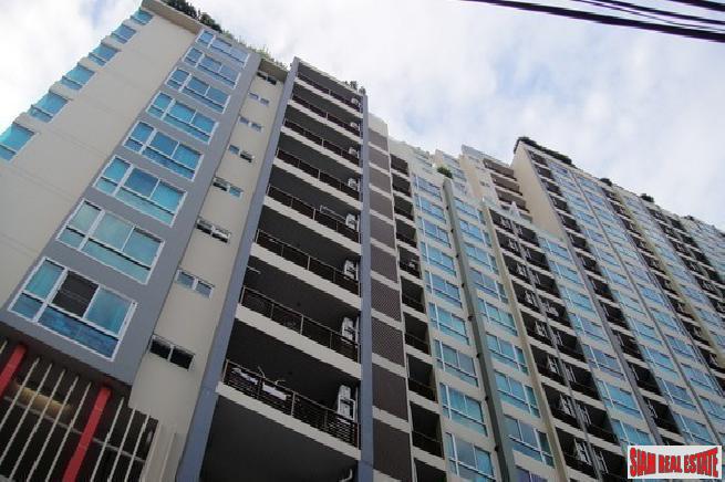 [email protected] | Modern 1 Bed Condo in High-Rise Condo at Sam Yan, Bang Rak-10