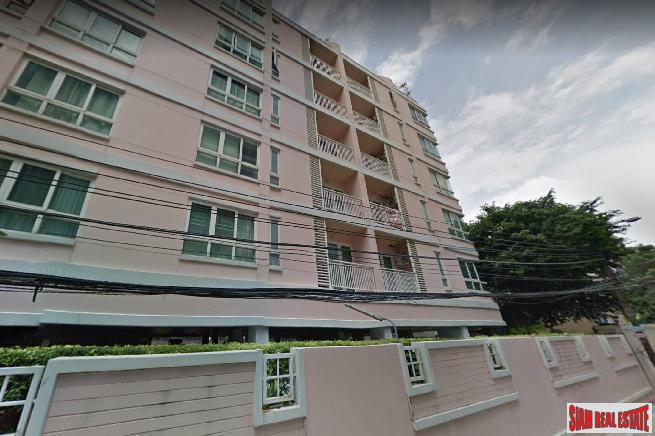 Baan Siri Sukhumvit 13 | Extra Spacious Three Bedroom Condo in Secure Nana Low Rise