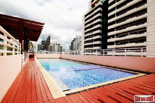 Baan Siri Sukhumvit 13 | Extra Spacious Three Bedroom Condo in Secure Nana Low Rise-11