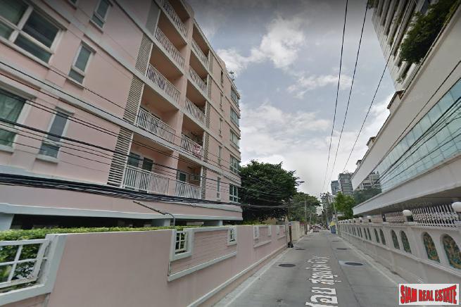Baan Siri Sukhumvit 13 | Extra Spacious Three Bedroom Condo in Secure Nana Low Rise-13