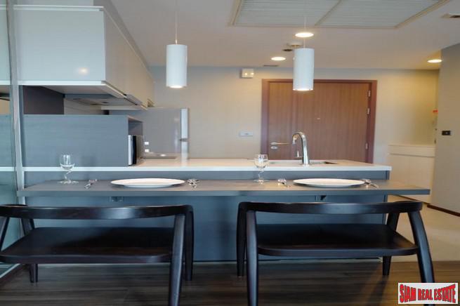 WYNE Sukhumvit | One Bedroom for Sale with Nice City and Pool Views in Phra Khanong-4