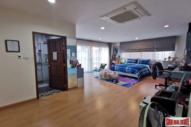 Ultimate Home Office | Large Luxury 5 Bed House with Private Pool Plus Office Building at Bang Chak, Close to BTS Punnawithi-19