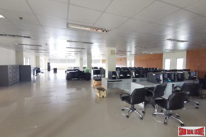 Ultimate Home Office | Large Luxury 5 Bed House with Private Pool Plus Office Building at Bang Chak, Close to BTS Punnawithi-29