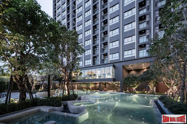 Newly Completed High-Rise at New Rama 9 Area on Ramkhamhaeng Road 9 Close to MRT by Leading Thai Developers - 1 Bed Units - Up to 10% Discount!