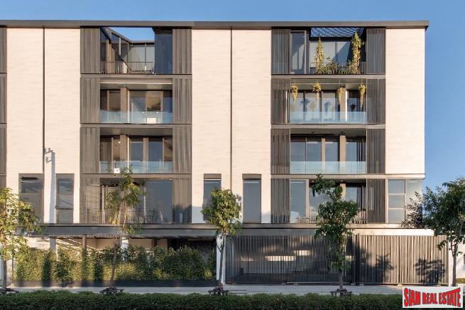 Luxury Development of 5 Newly Completed 5 Storey Home Offices at Phatthanakan, Suan Luang