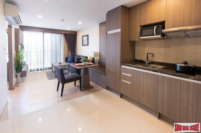 Low-Rise Quality Condo at Soi Thong Lor with Roof Facilities, close to Phetchaburi Road - 1 Bed Units-0