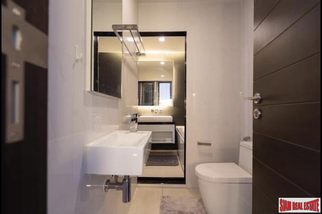 Ivy Ampio | Contemporary One Bedroom Ratchadaphisek Condo for Sale with Unblocked City Views-10