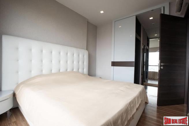 Ivy Ampio | Contemporary One Bedroom Ratchadaphisek Condo for Sale with Unblocked City Views-8