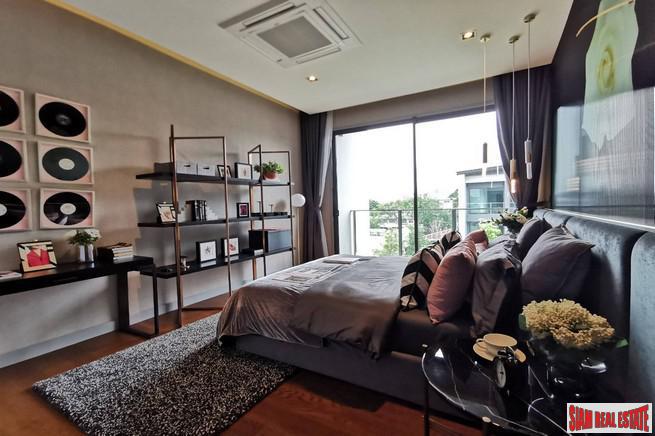 Luxury 5 Bed Show House for Sale in Exclusive Estate with Clubhouse at Bangchak Sukhumvit, close to BTS Phunnawithee