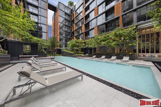 Newly Completed High Quality Low-Rise Condo with Excellent Facilities close to BTS Ekkamai - 1 Bed Plus Units