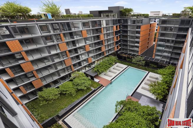 Newly Completed High Quality Low-Rise Condo with Excellent Facilities close to BTS Ekkamai - 1 Bed Plus Units