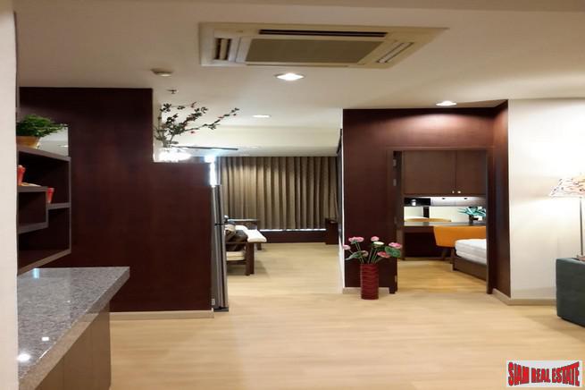 Baan Sathorn Chaophraya | Exceptional River Views from this 2 Bed Corner Unit on 26th Floor on the Chaophraya River-27