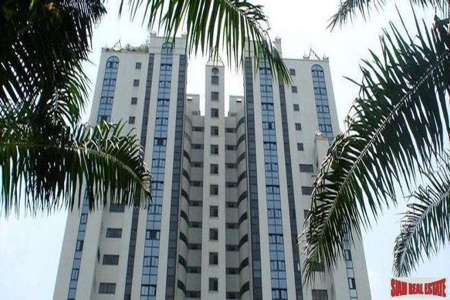 Kiarti Thanee City Mansion | Two Storey Three Bedroom Pet Friendly Duplex for Sale in Asok-6