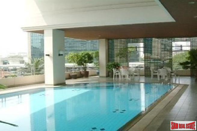 Sampoom Garden | Large 2 Bed Corner Unit on the 8th Floor with 4 Balconies Located only 200 Metres to BTS at Sathorn-11
