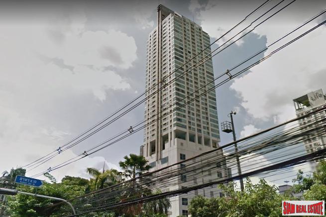 Silom Suite | Large Two Bedroom Corner Condo with Great City Views for Sale in Sathon-10