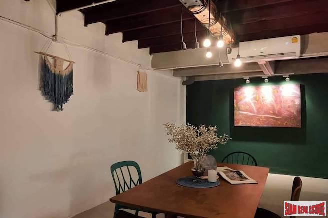 Charming Two Bedroom, Two Storey House for Rent Near BTS Chit Lom | Pet Friendly!-7