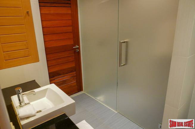 Layan Gardens | Spacious Three Bedroom Condo with Partial Sea Views for Rent in a Low Density Development-12