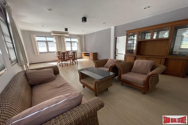 Extra Large Three Bedroom Detached House for Rent in the Heart of the City - Thong Lo-2