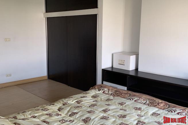 S Condo Sukhumvit 50 | Spacious Two Bedroom Condo for Sale in a Low-Rise Building - Onnut-5