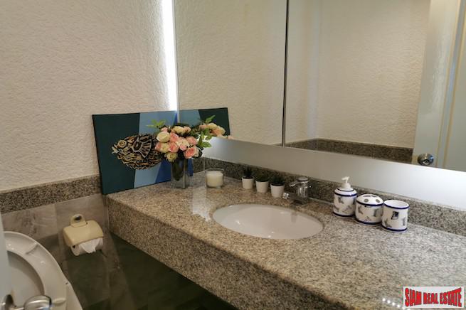 Las Colinas | Elegant & Spacious Two Bedroom Condo for Sale in Asoke-11